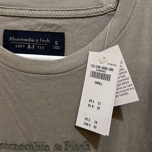 Abercrombie & Fitch T-shirt, size small, forest green color - Picture 3 of 3